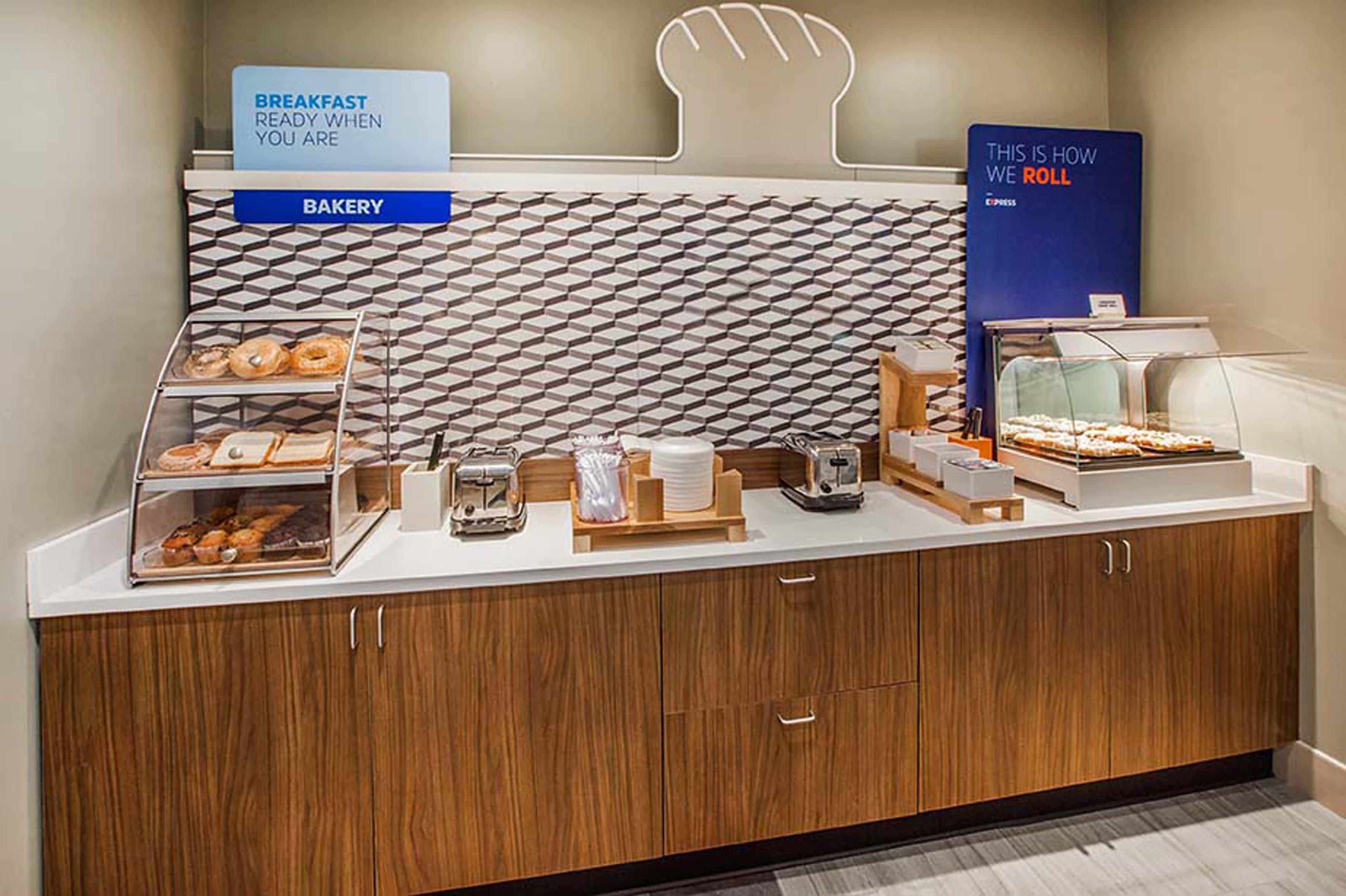 Holiday Inn Express & Suites Watsonville By Ihg Dış mekan fotoğraf