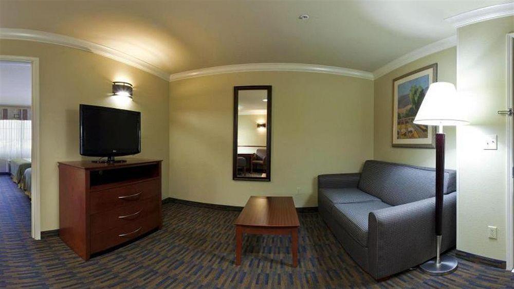 Holiday Inn Express & Suites Watsonville By Ihg Dış mekan fotoğraf