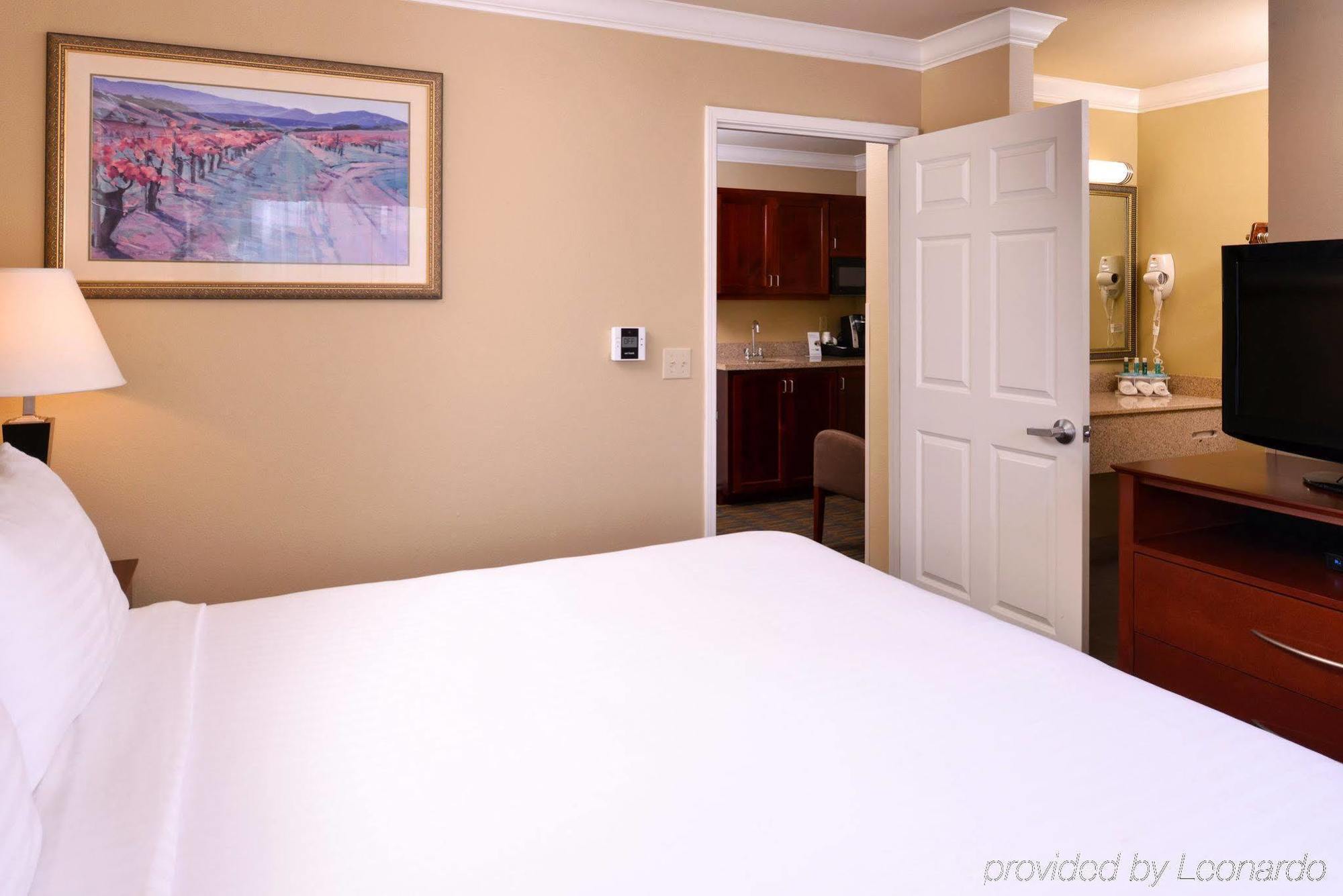 Holiday Inn Express & Suites Watsonville By Ihg Dış mekan fotoğraf