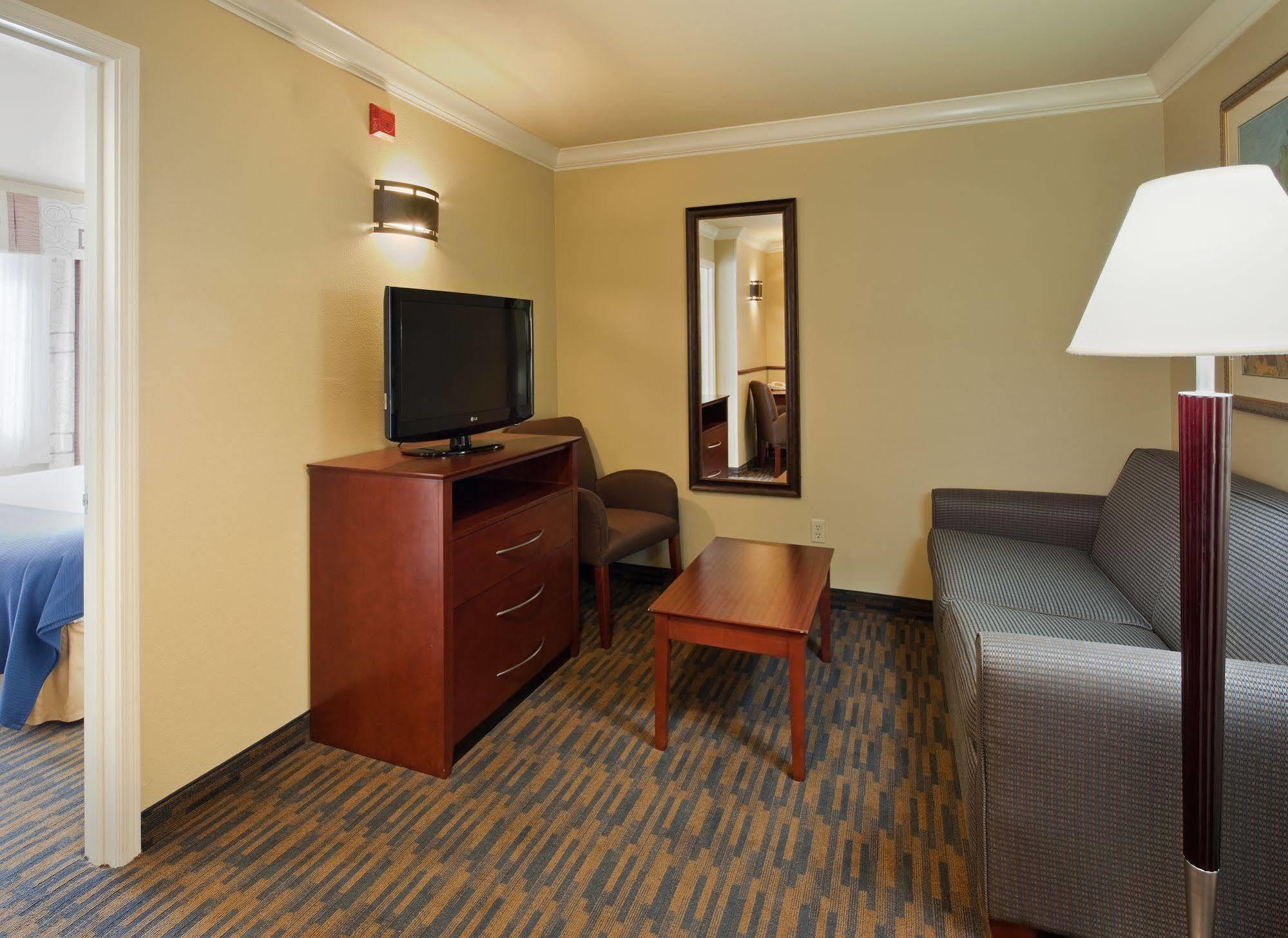 Holiday Inn Express & Suites Watsonville By Ihg Dış mekan fotoğraf